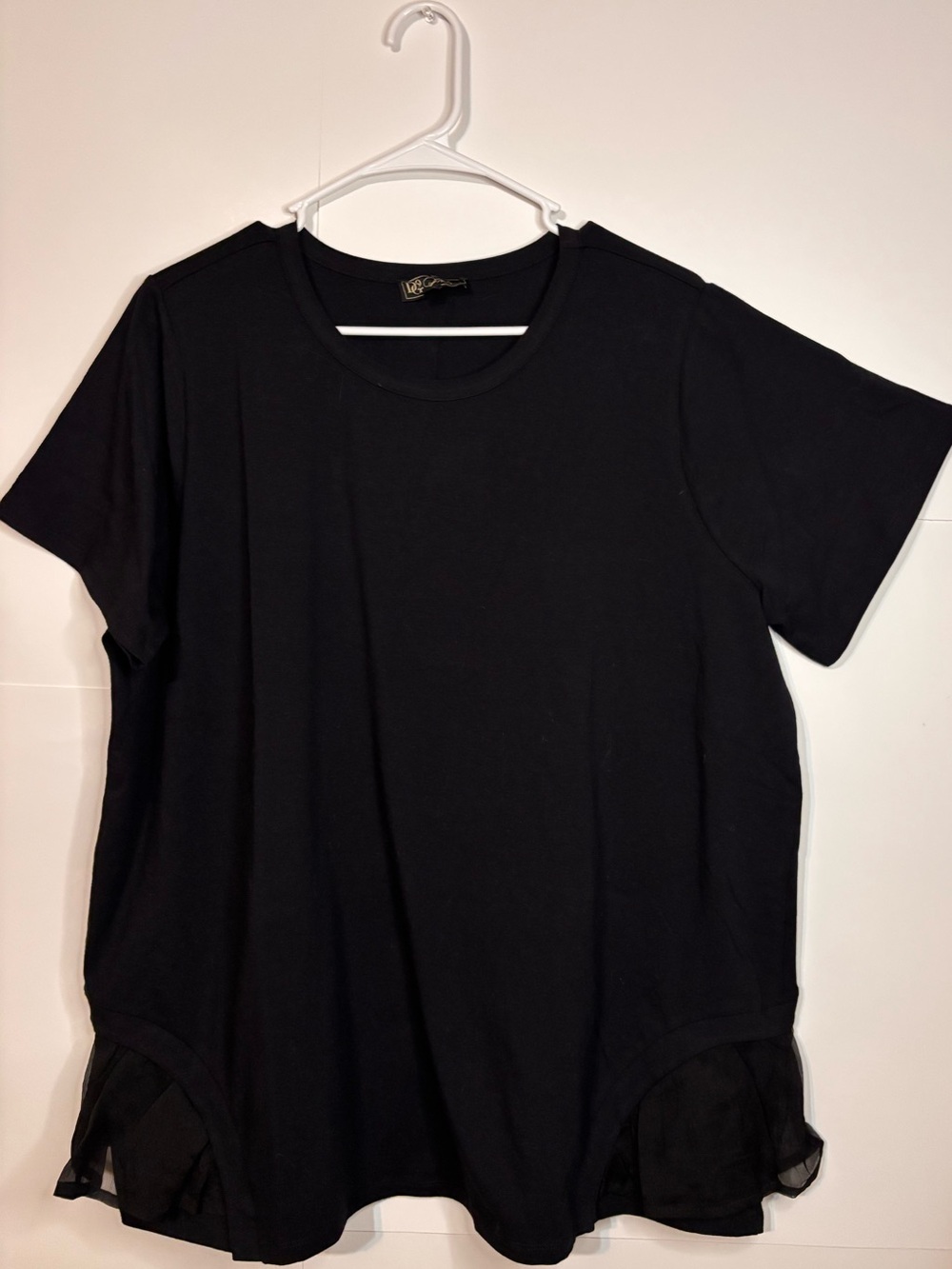 DG2 ruffle top